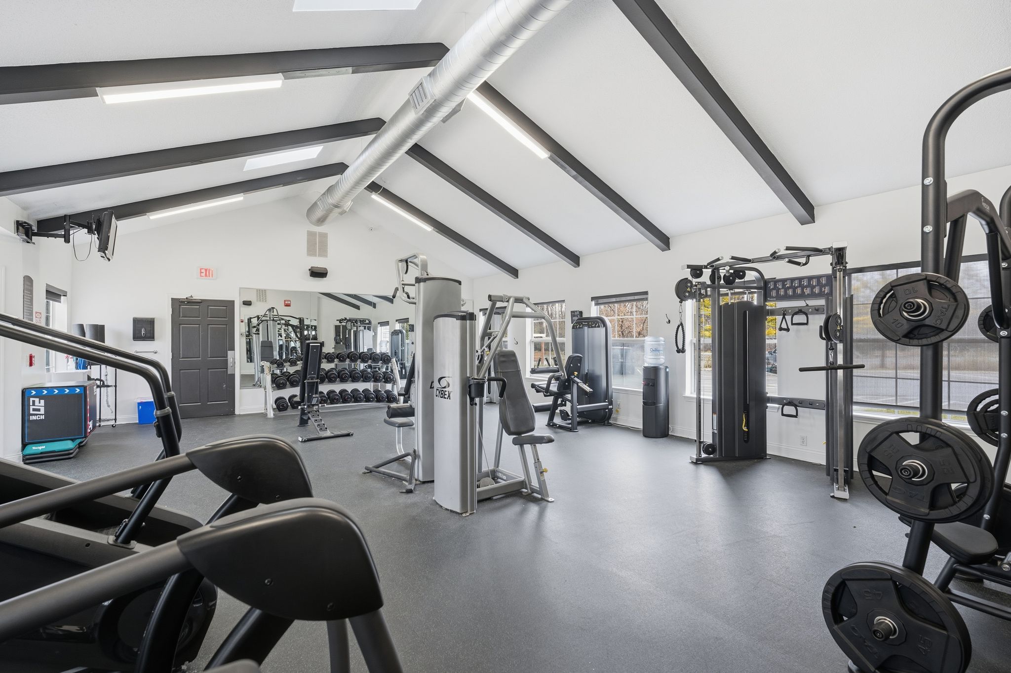 Copy of 29 2501 Abbot Rd East Lansing MI 48823 USA Others 208091 HDR Amenities 53